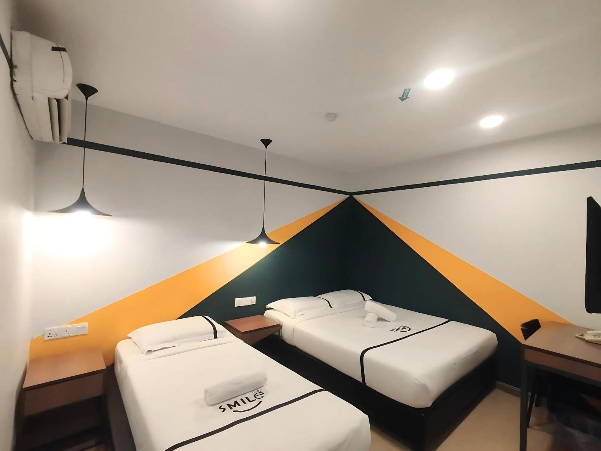 Smile Hotel C180 Cheras Selatan מראה חיצוני תמונה