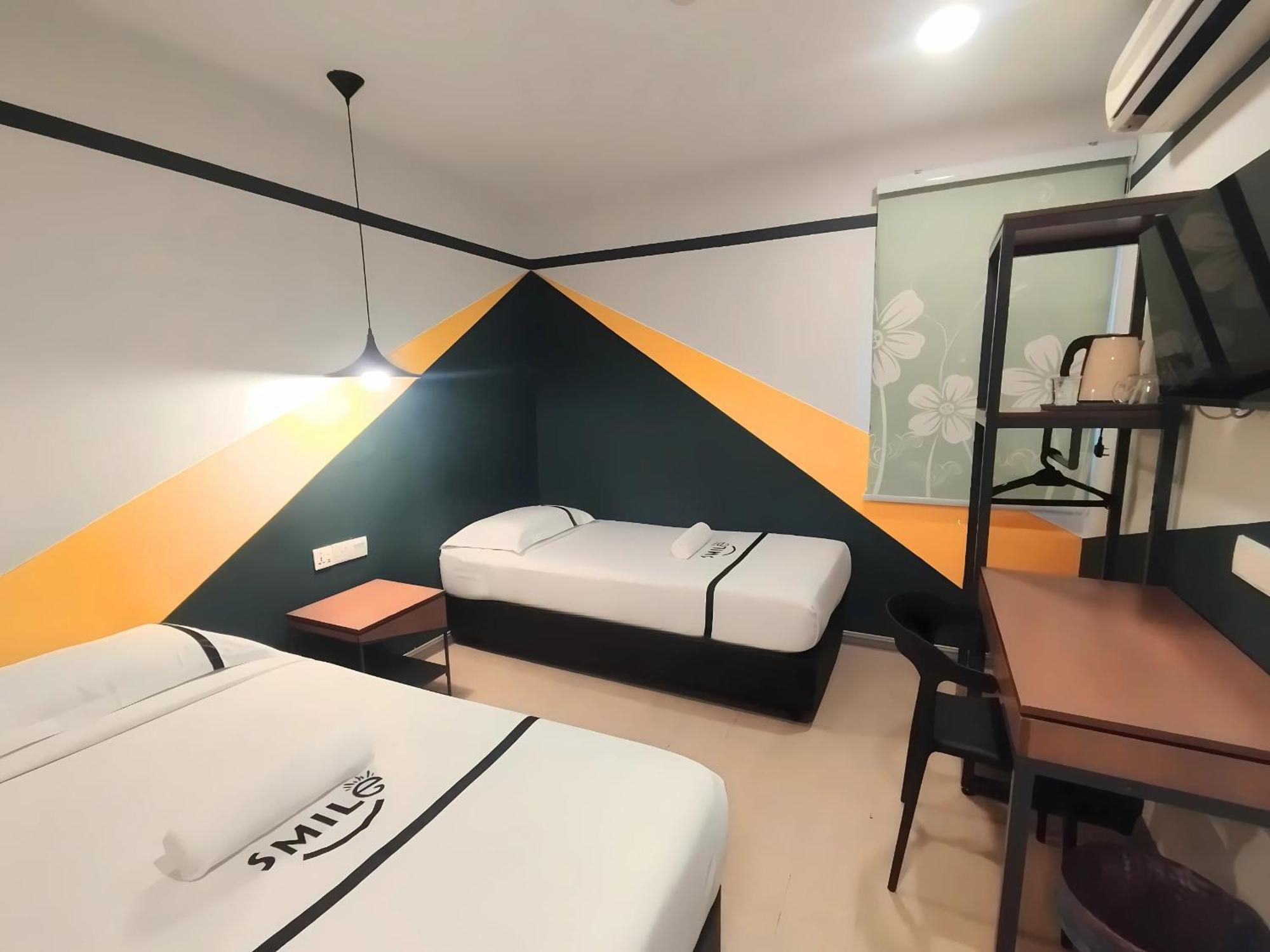 Smile Hotel C180 Cheras Selatan מראה חיצוני תמונה